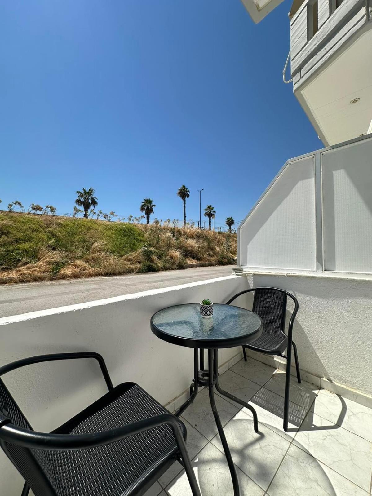 Joseph Seaside Apartment Heraklion  Exterior photo